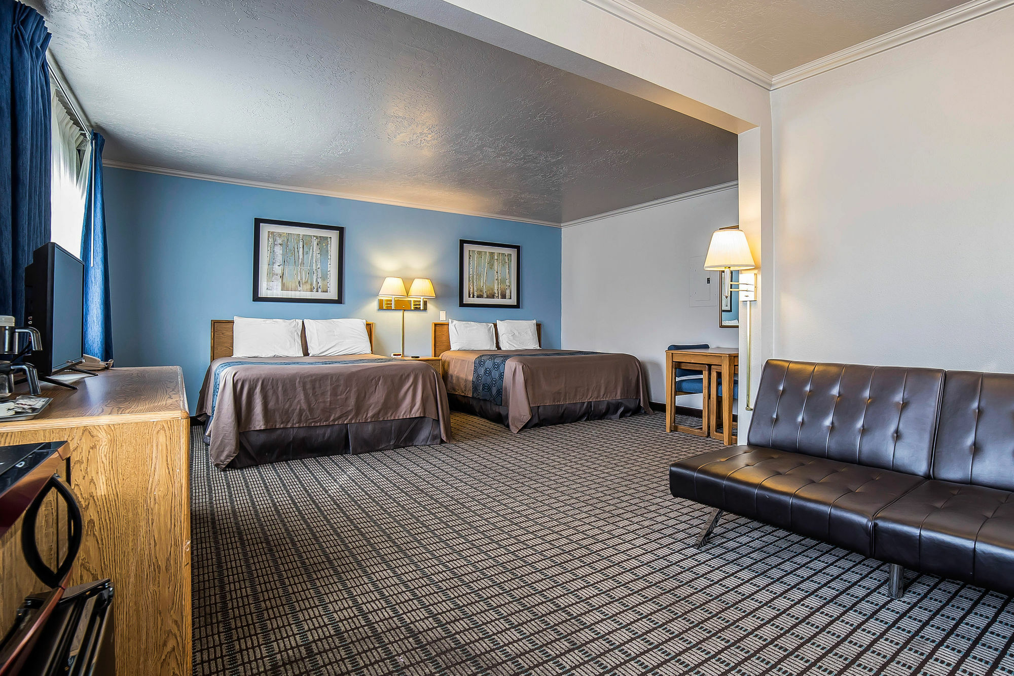 Econo Lodge Inn & Suites Логан Экстерьер фото